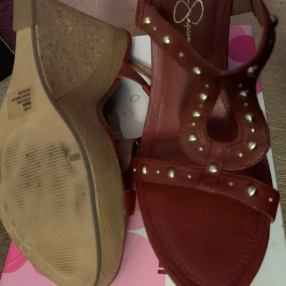 Jessica Simpson Frida Wedge - Picture 2 of 10